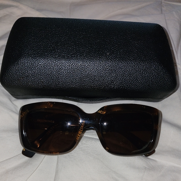 Balanciaga rectangular monogram tortoise frame sunglasses - Picture 2 of 5